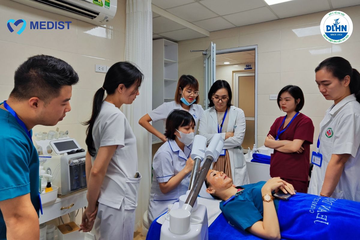 Khoá học chăm sóc da tại bệnh viện Da liễu Hà Nội